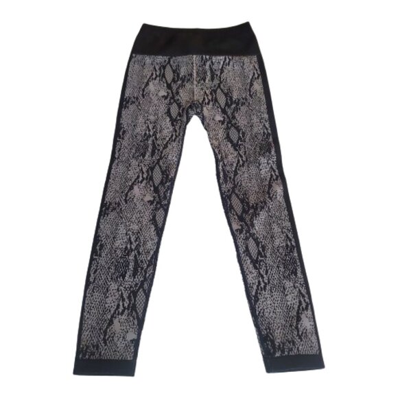Fabletics High-Waisted Seamless Snakeskin Grey & Black Legging. Size XS - Picture 2 of 7